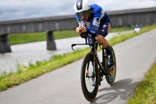 Yves Lampaert fonce vers le maillot jaune KEYSTONE/Gian Ehrenzeller